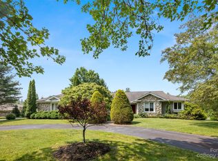 1000 Butternut Trl, Hendersonville, NC 28739