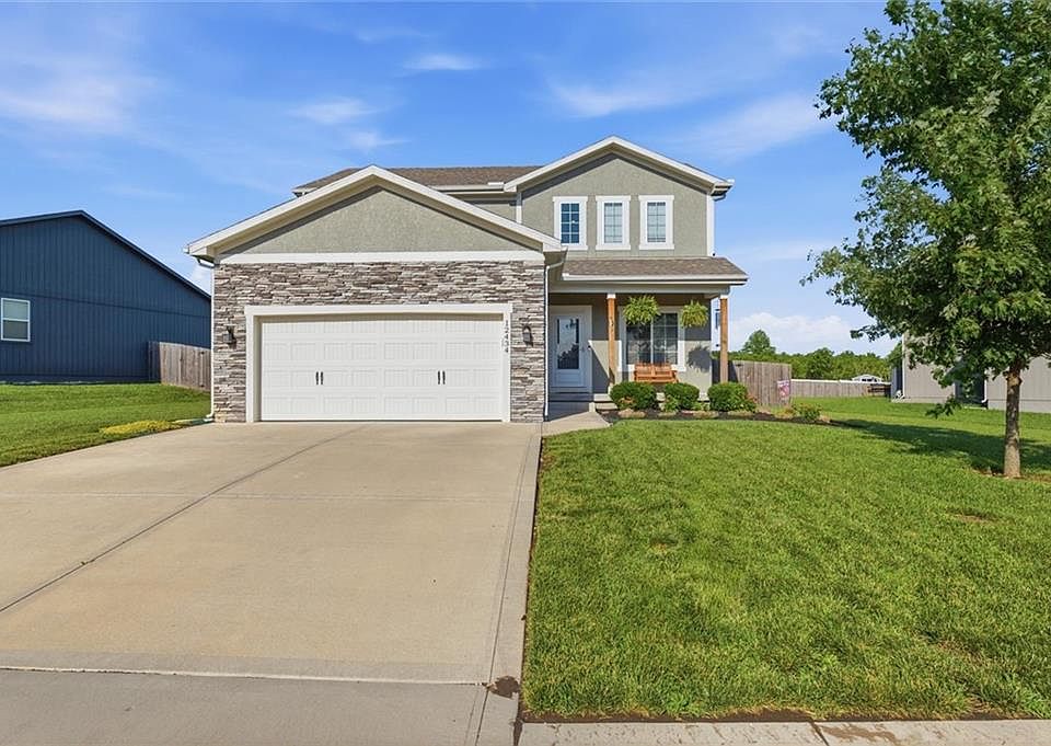 1st image of 12434 Live Oak Cir