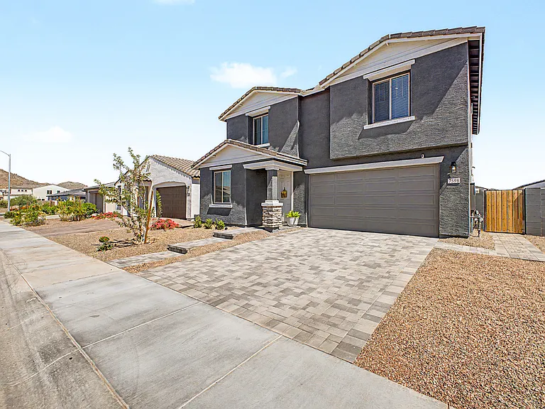 7598 W Smoketree Dr — Photo 3