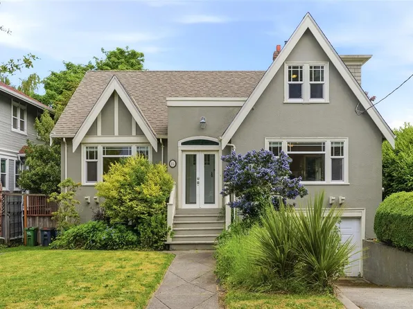 15 Linden Ave, Victoria, BC V8V 4C9