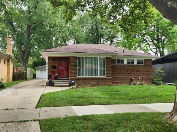 8776 Woodside Dr, Oak Park, MI 48237