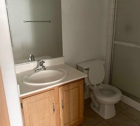 5th image of 5710 E Tropicana Ave Unit 1220
