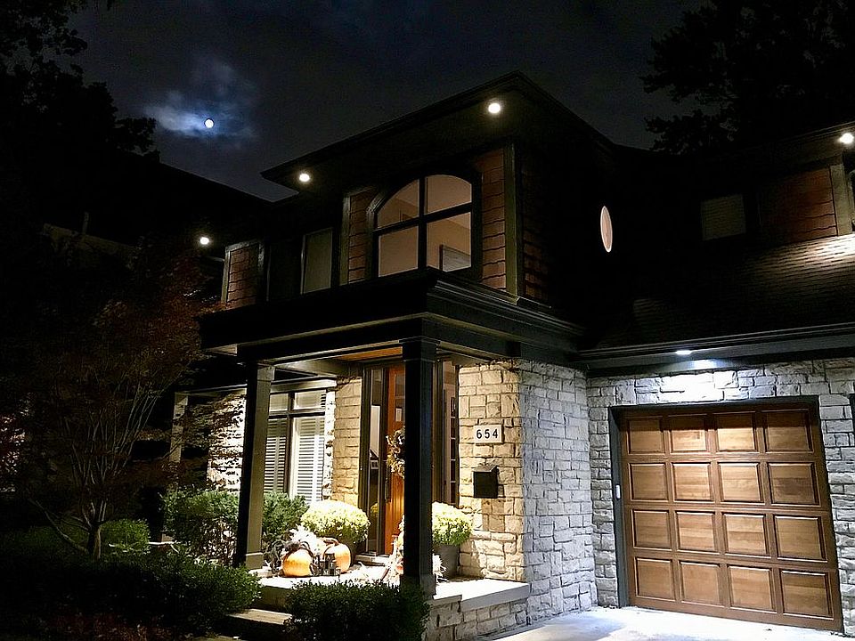 2nd image of 654 Smith Ave