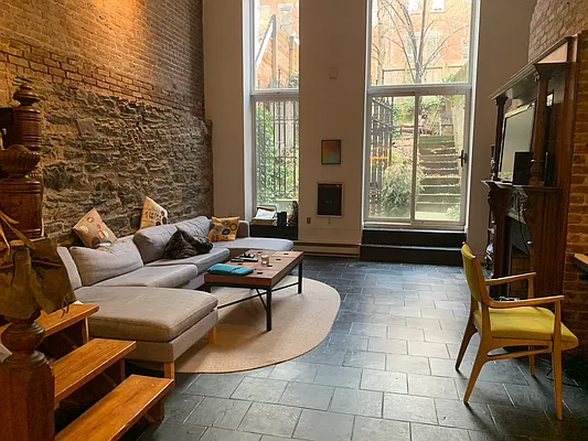 Rented by Avenues Real Estate | media 42