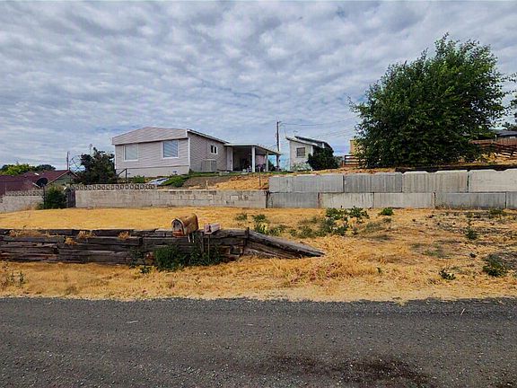 2nd image of 81 Tacoma Avenue