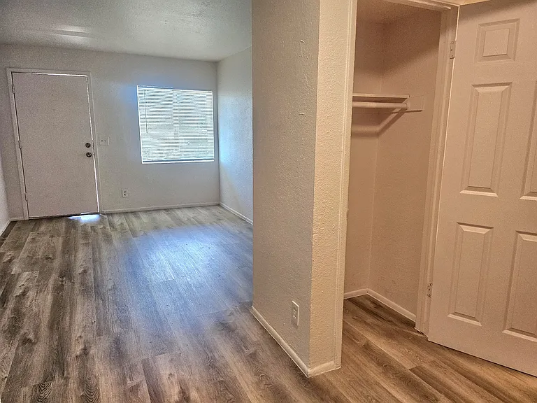 510 E Hatcher Rd #307 — Photo 18
