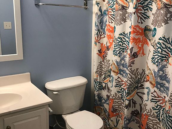Shared bathroom on 3rd floor