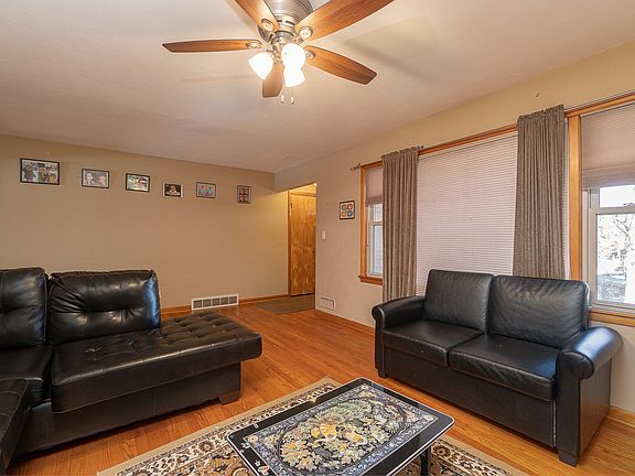 3rd image of 3913 Seward Ave