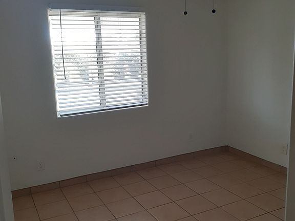 5th image of 454 S Washington St APT 3