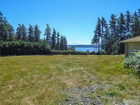 2nd image of 9505 136th Avenue NW