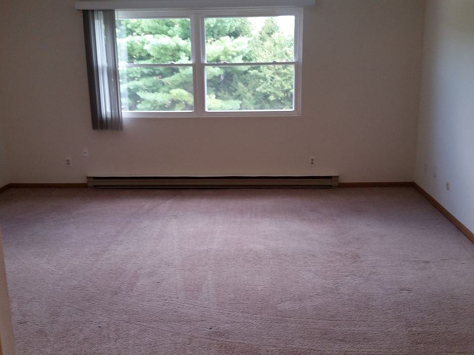 2nd image of 3101 Twin Lakes Dr APT 5