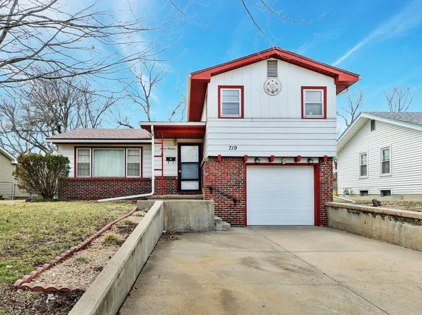 719 Fredrick Dr, El Dorado, KS 67042
