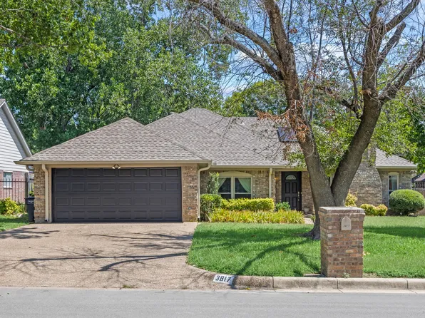 3817 Devonaire Dr, Fort Worth, TX 76109