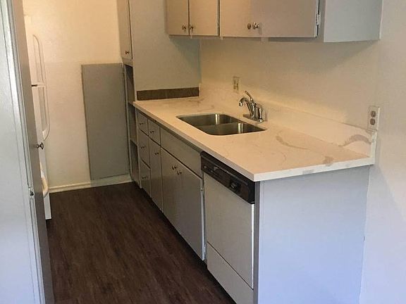 3rd image of 12746 Pacific Ave APT 7