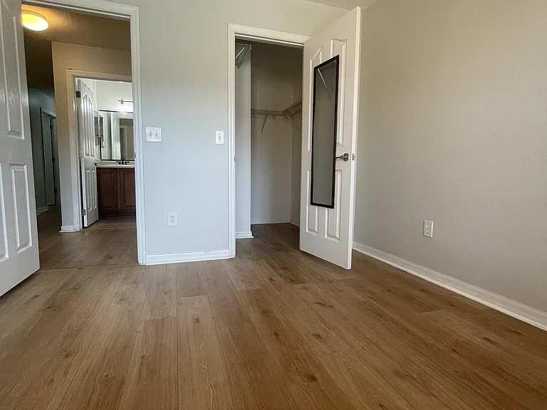 225 Perching Post Cv — Photo 16