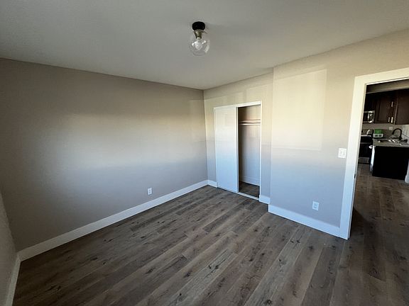4th image of 543 W 88th St