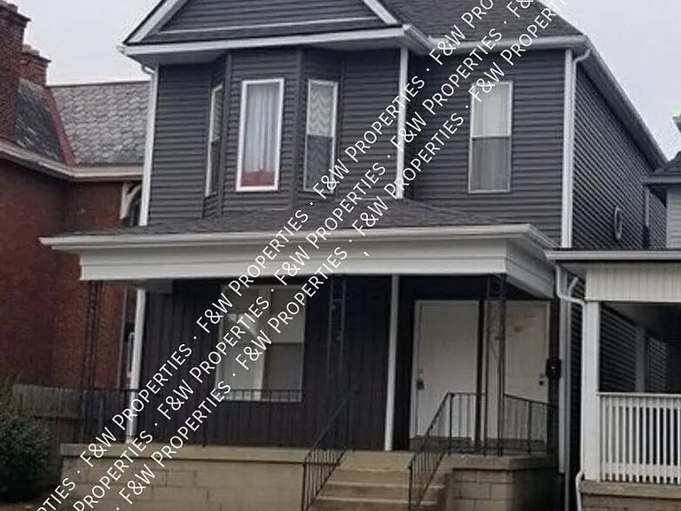 301 1/2 S Ohio Ave — Photo 1