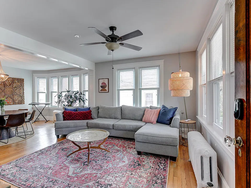 102 Colonial Rd #2