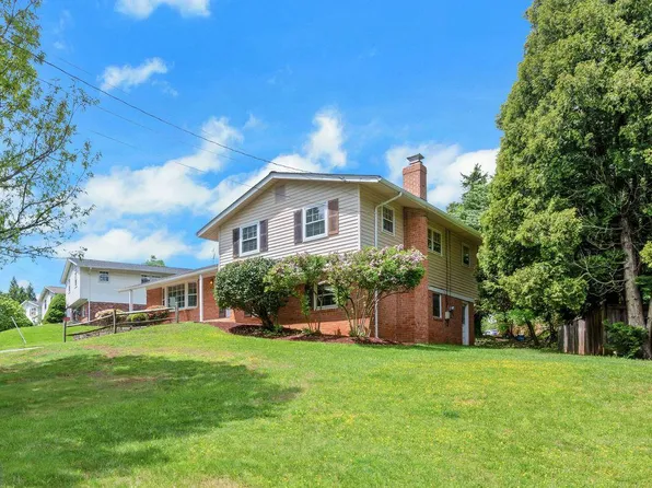 11832 Enid Dr, Potomac, MD 20854