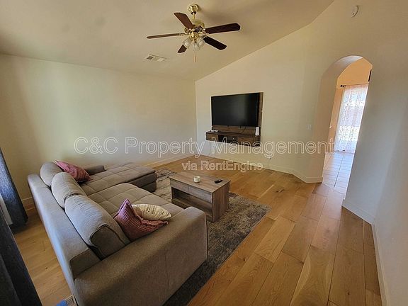 2nd image of 1516 Calaveras Ct