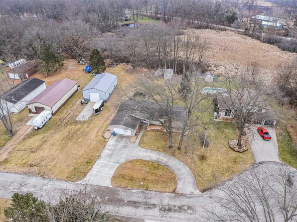 55 W Olcott Lake Dr, Jackson, MI 49201