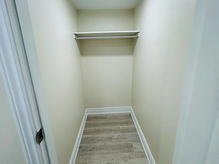973 Ledbury Cres #BASEMENT — Photo 3