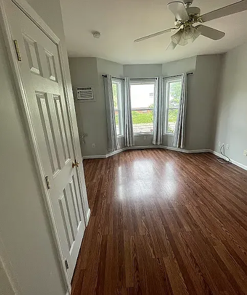 1 bed, $1,359 — Photo 2