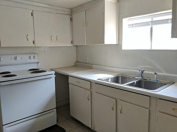 mini_Kitchen_1 (2)_08182022