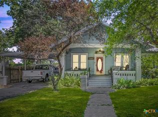 409 E Bowie St, Luling, TX 78648