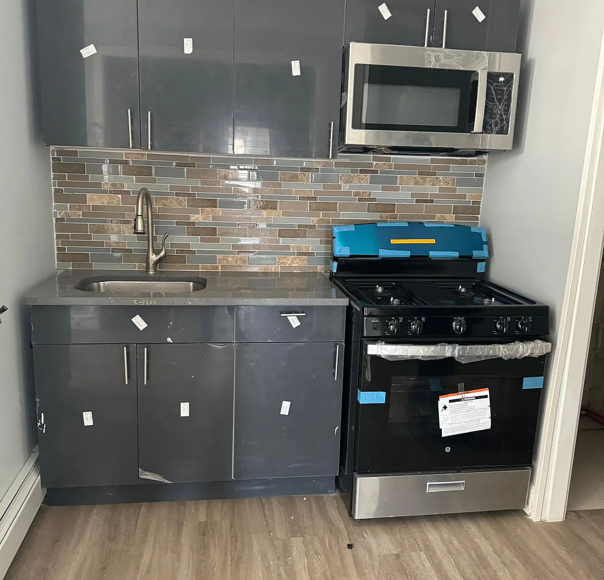 2 bed, $1,950 — Photo 1