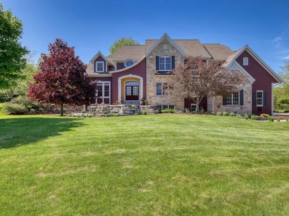 5249 Red Cedar COURT, West Bend, WI 53095