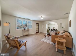 101 Walnut Ln, Morrisville, PA 19067