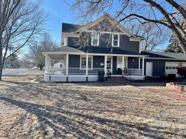 301 N 8th St, Wakeeney, KS 67672