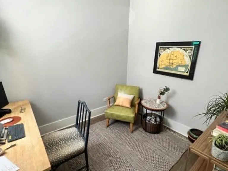 1317 W Erie St #1R — Photo 8
