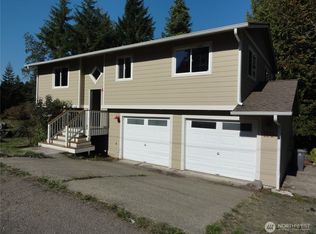 110 E Canyon View Rd, Belfair, WA 98528