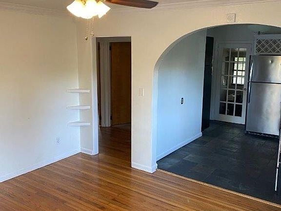 4th image of 210 N Hillside Ave