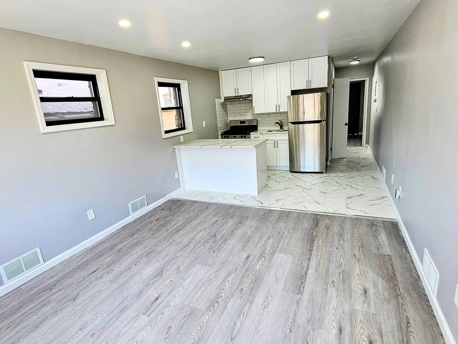 449 Washington Ave — Photo 2