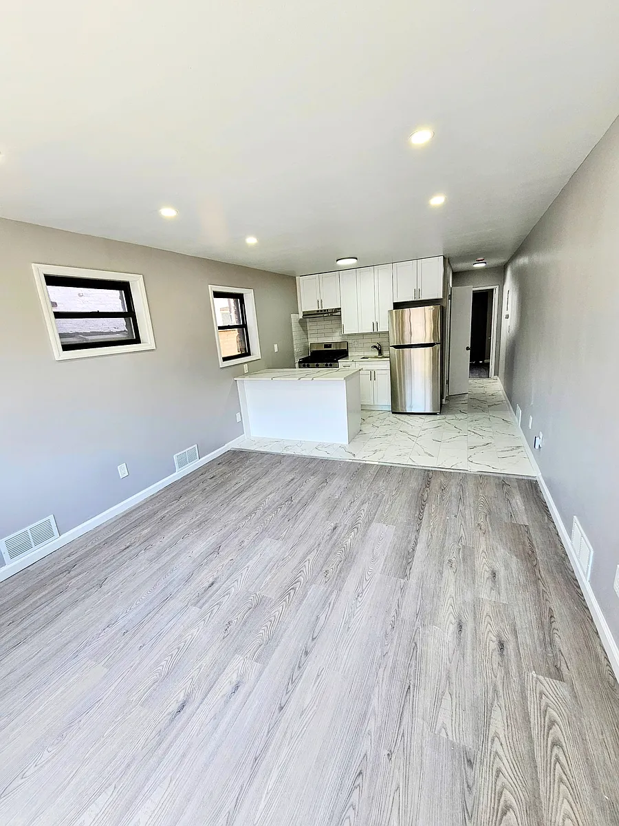 Building Photo - 449 Washington Ave #6