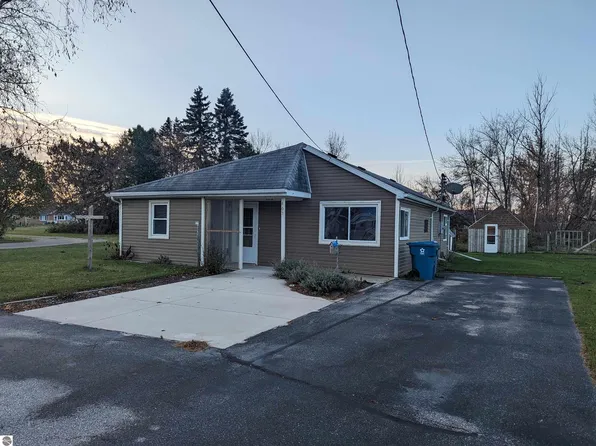 403 W Michigan Ave, Au Gres, MI 48703