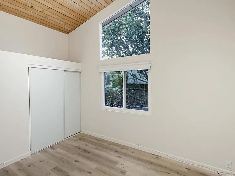 5605 Soledad Mountain Rd — Photo 25
