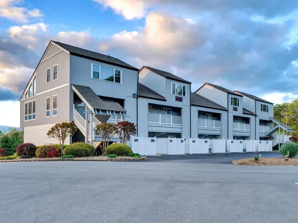 16109 Smith Mountain Lake Pkwy #S-2, Huddleston, VA 24104