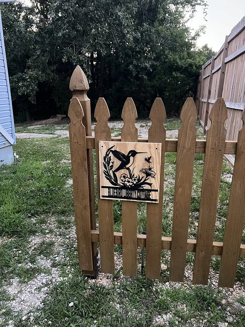 Bluebird Liberty Cottage — Photo 2