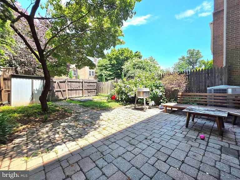 2805 Balliett Ct — Photo 21