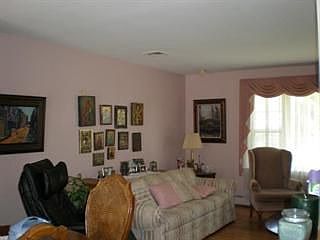 3rd image of 43 Woodbine Ave