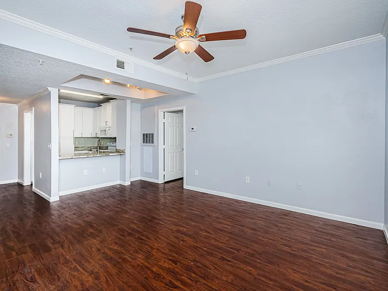 800 S Dakota Ave — Photo 13