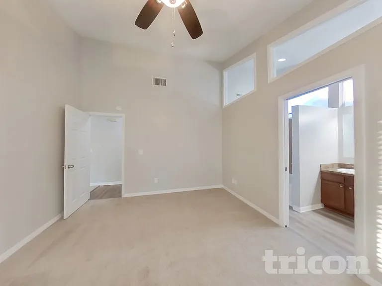 470 Shamrock Ave S — Photo 7