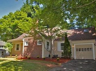 2 Homestead Rd, Lynnfield, MA 01940