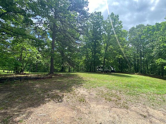5th image of 6 Mountain Wood Dr