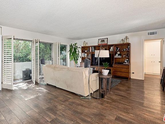 3rd image of 4445 Cartwright Ave APT 310