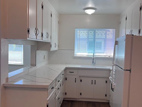 4th image of 1212 Cortez Dr APT 4